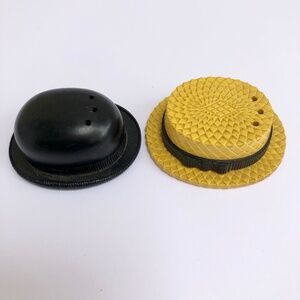 Vintage Derby Hat and Straw Hat Salt n Pepper shakers